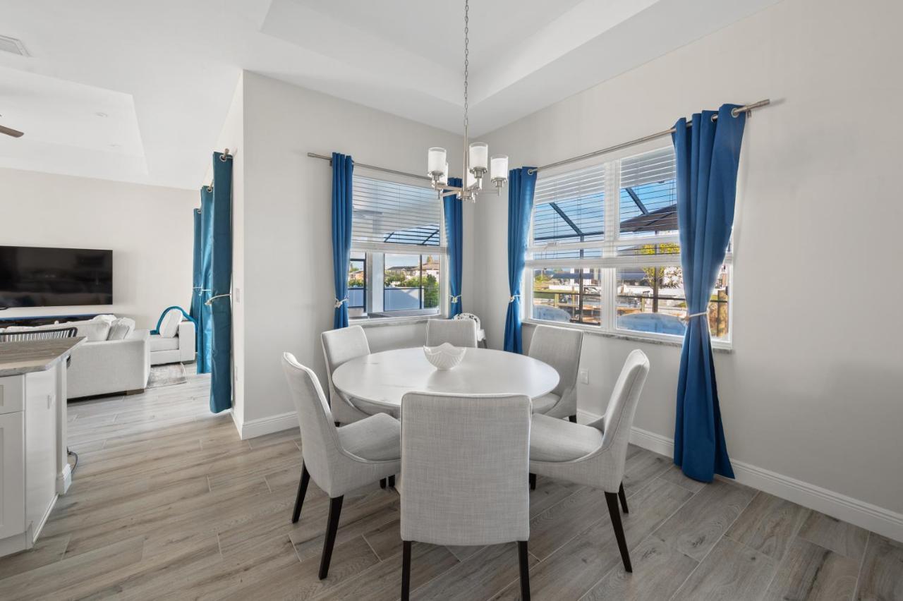 Heated Pool With King Bed - Gulf Access - Game Holiday home Cape Coral