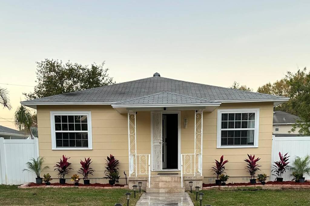 The Perfect Gulfport Fl Getaway! Holiday home *