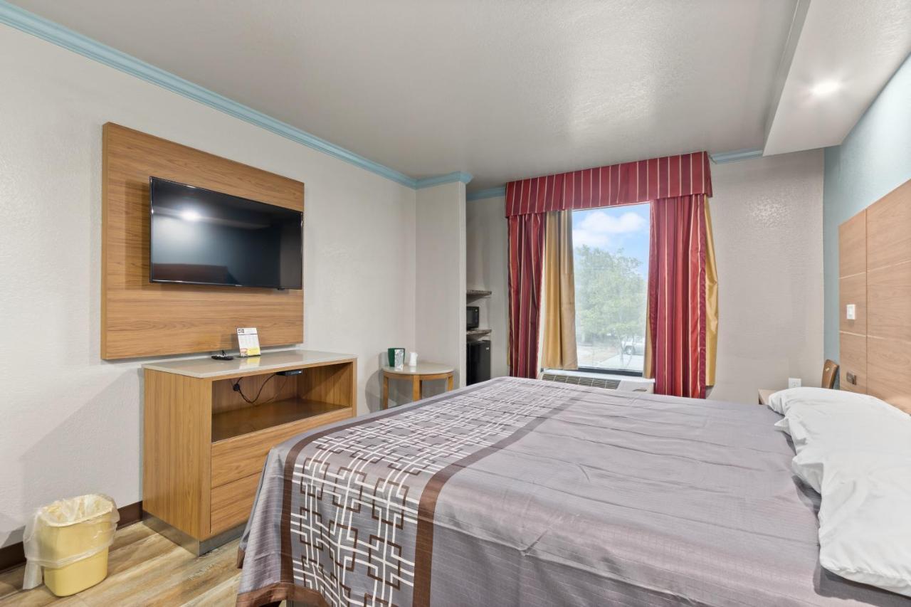 Regency Near Boardwalk & Hurlburt Field 2* Fort Walton Beach