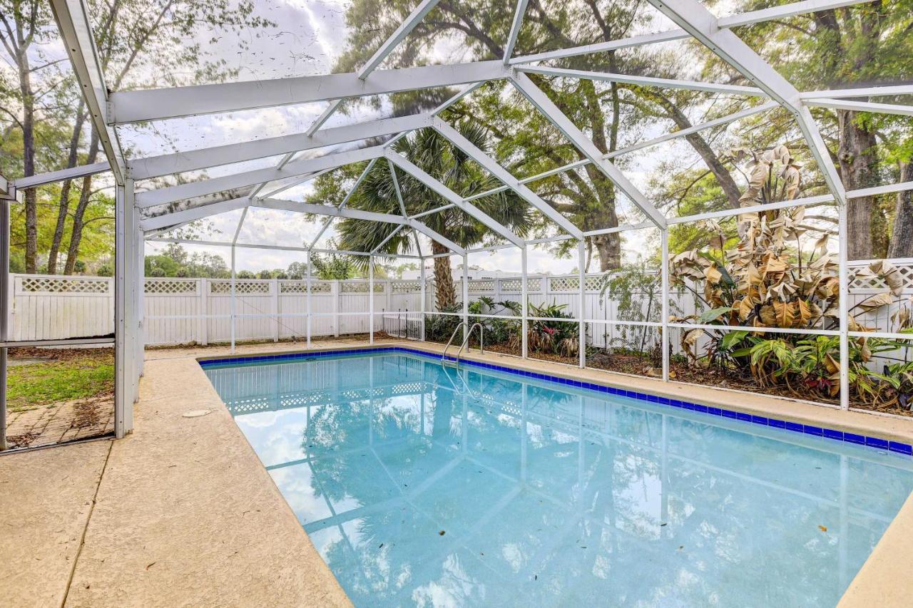 Florida Vacation With Screened Lanai *
