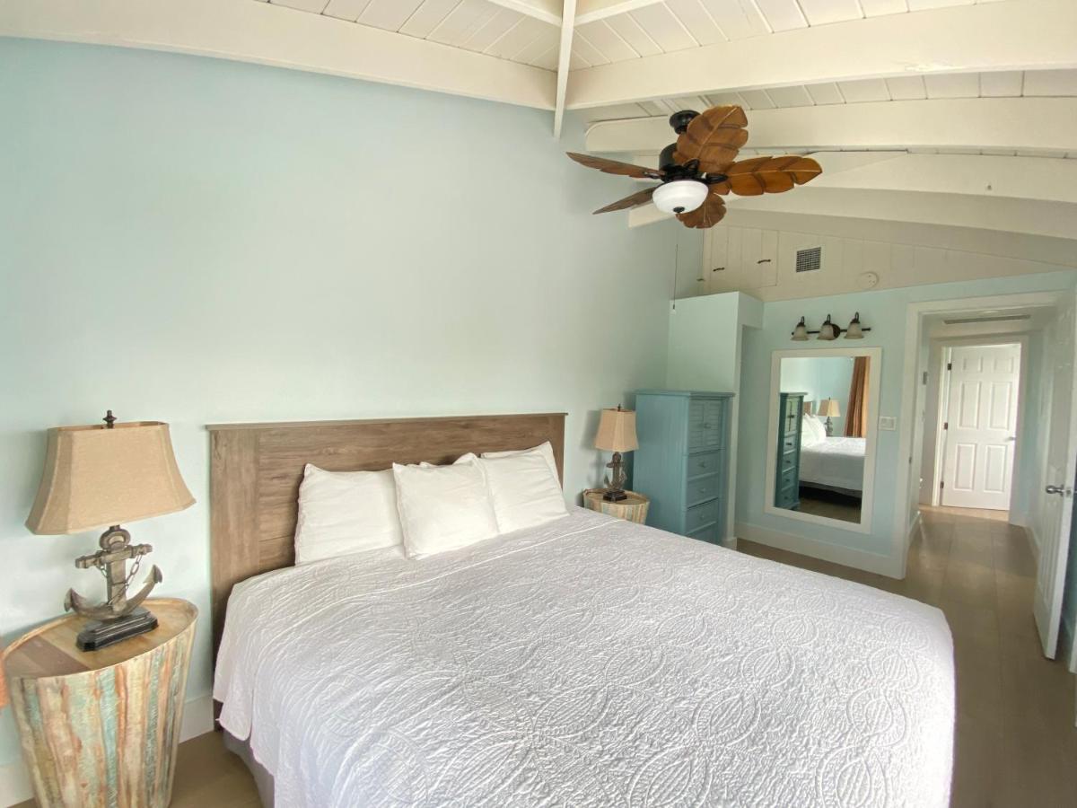 Ragged Edge & Marina Resort *
