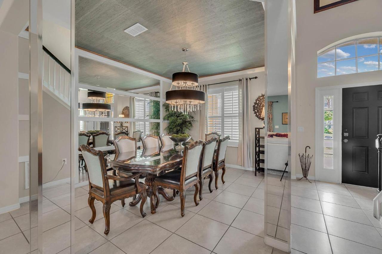 Gorgeous Custom 6bd Hm Loaded With Amenities Themed Rooms, Private Pool *