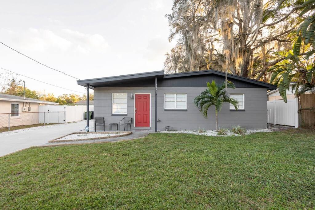 Holiday home Entirehouse W/bush Garden View_private Heated Pool Tampa