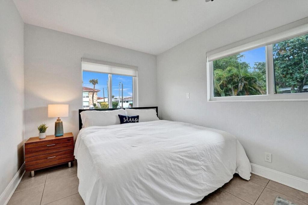 King 1bd W/ Pool, Grill, Near Beach & Downtown Apartment