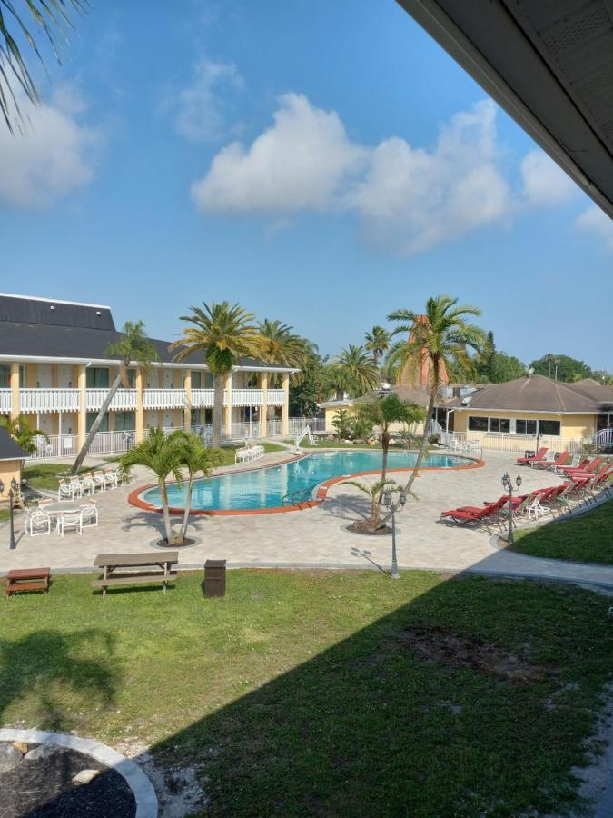 Inn Rodeway 2*