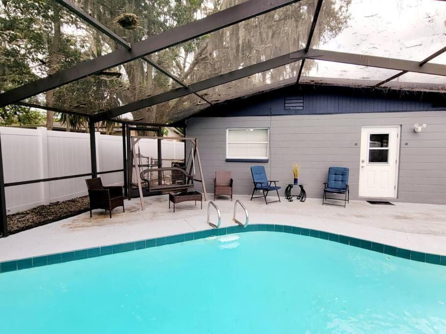 Holiday home Entirehouse W/bush Garden View_private Heated Pool
