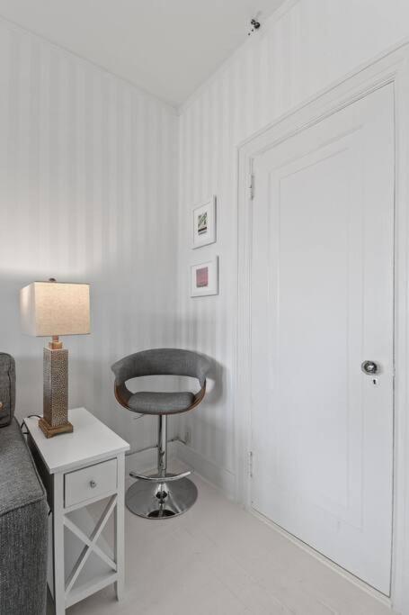 Blue Orchid Apartment-palm Beach-pool