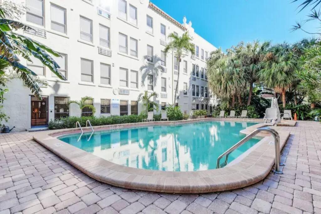 Blue Orchid Apartment-palm Beach-pool Apartment Palm Beach