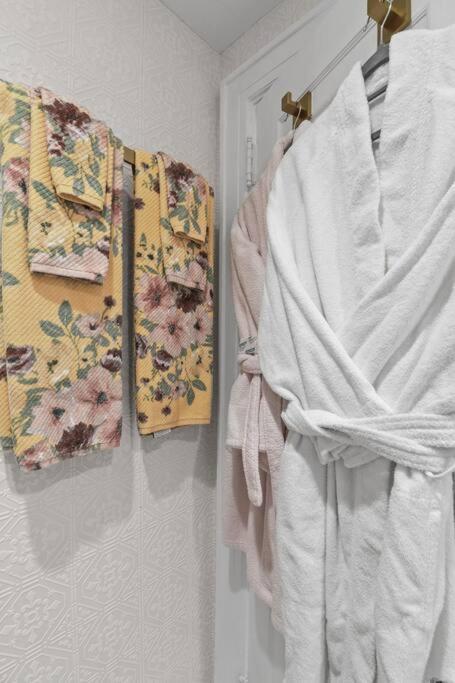 Blue Orchid Apartment-palm Beach-pool