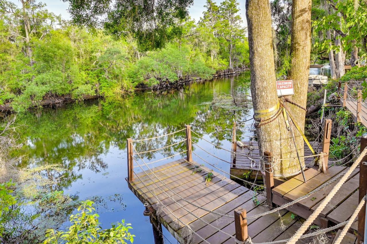 Holiday home Spacious Vacation With Pool And Dock *