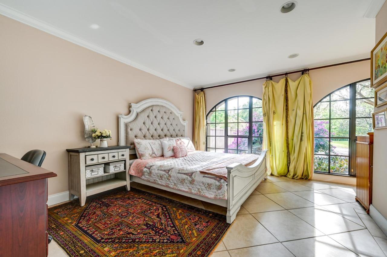 Spacious Vacation With Pool And Dock Tampa