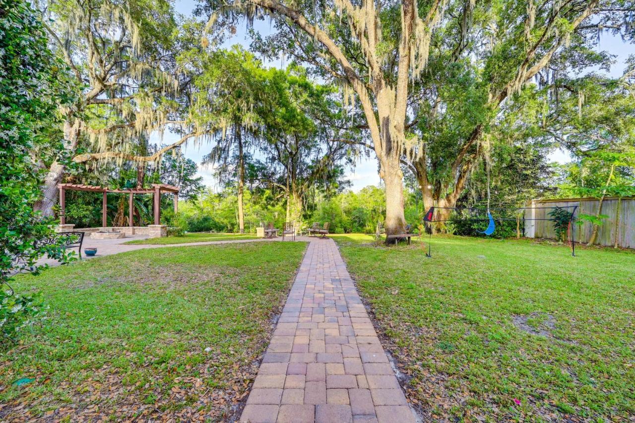 Holiday home Spacious Vacation With Pool And Dock Tampa