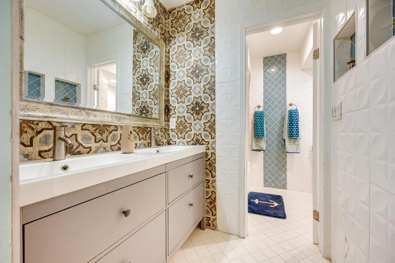 Spacious Vacation With Pool And Dock Tampa