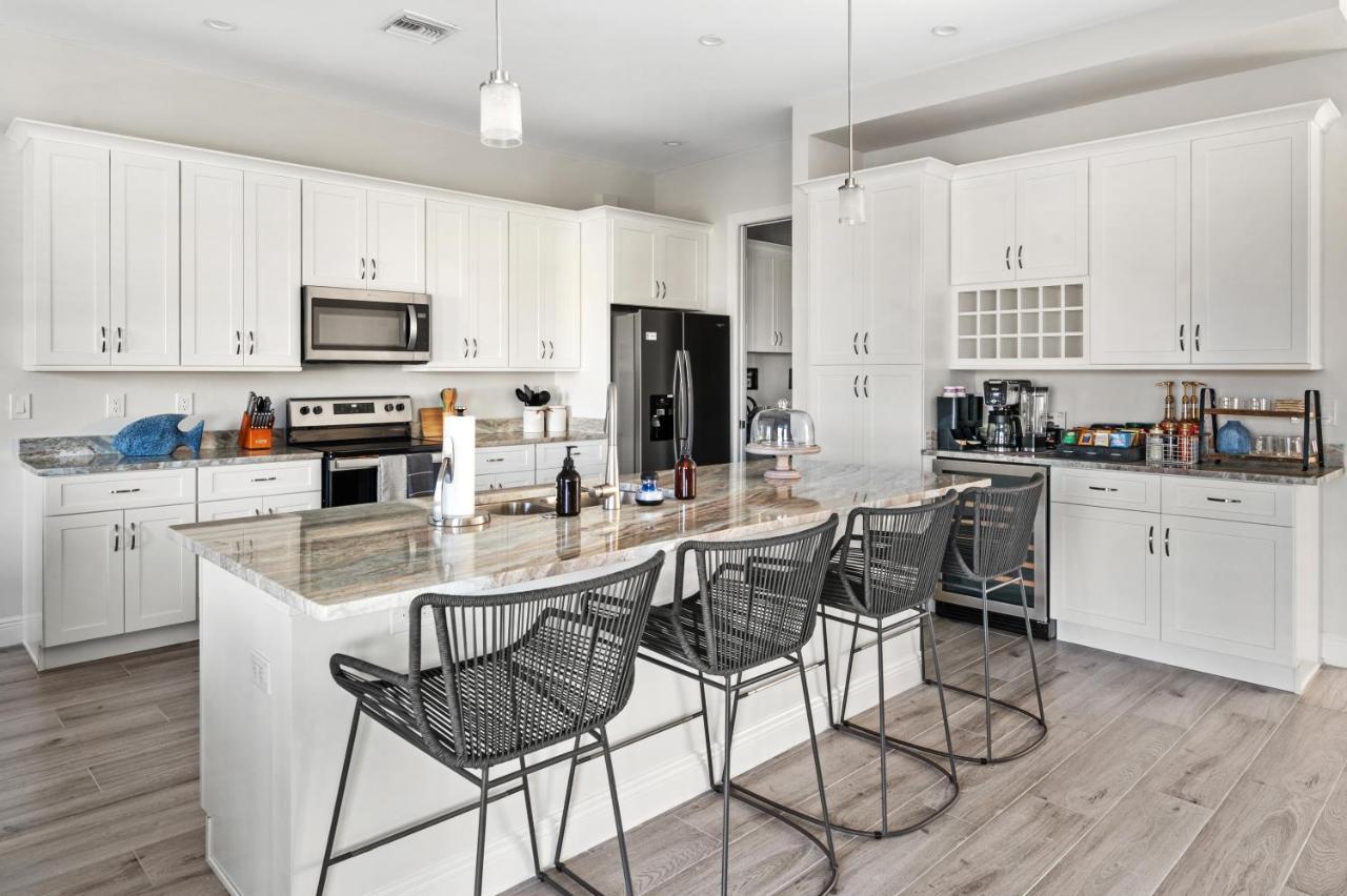 Heated Pool With King Bed - Gulf Access - Game Cape Coral