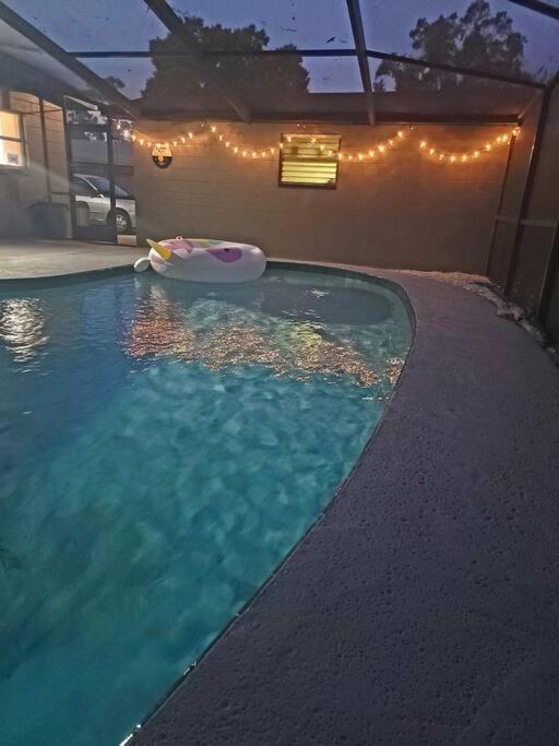 Entirehouse W/bush Garden View_private Heated Pool Holiday home