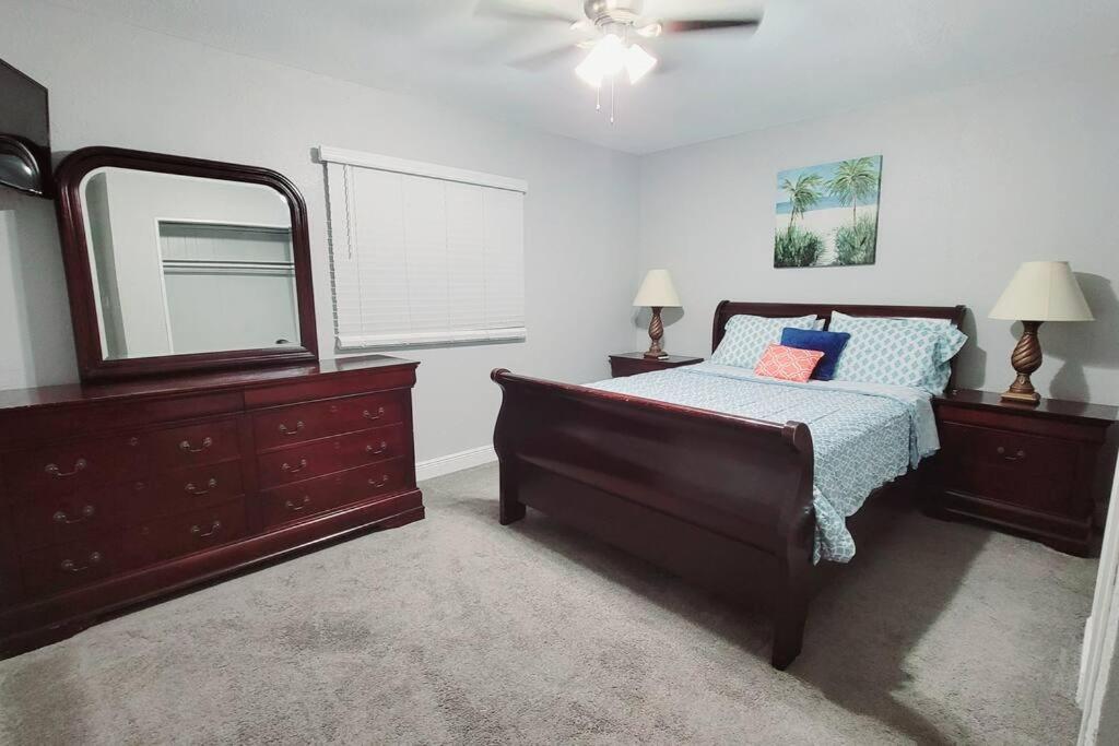 Entirehouse W/bush Garden View_private Heated Pool Tampa