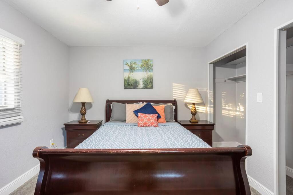 Entirehouse W/bush Garden View_private Heated Pool Tampa