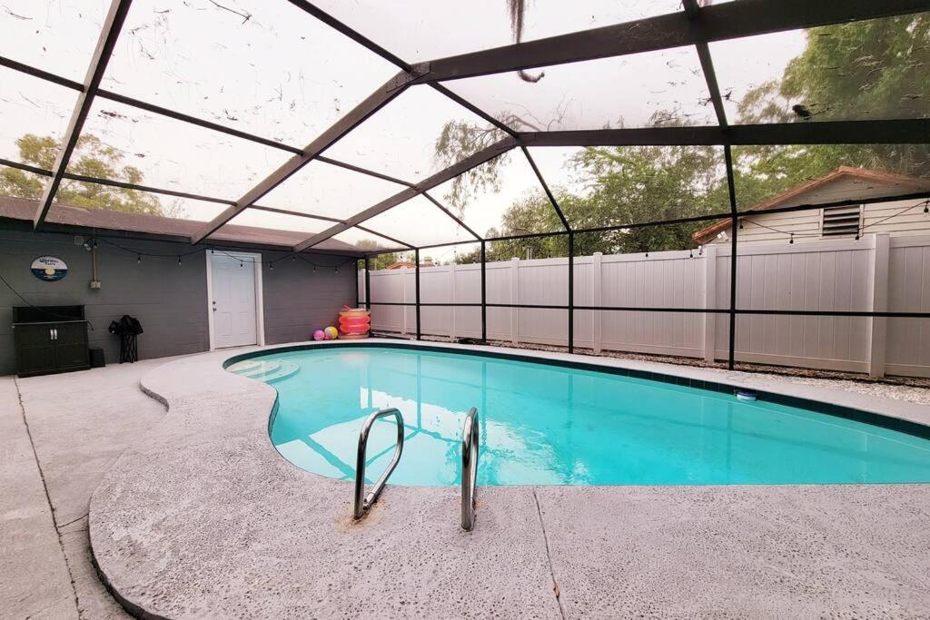 Entirehouse W/bush Garden View_private Heated Pool Holiday home Tampa