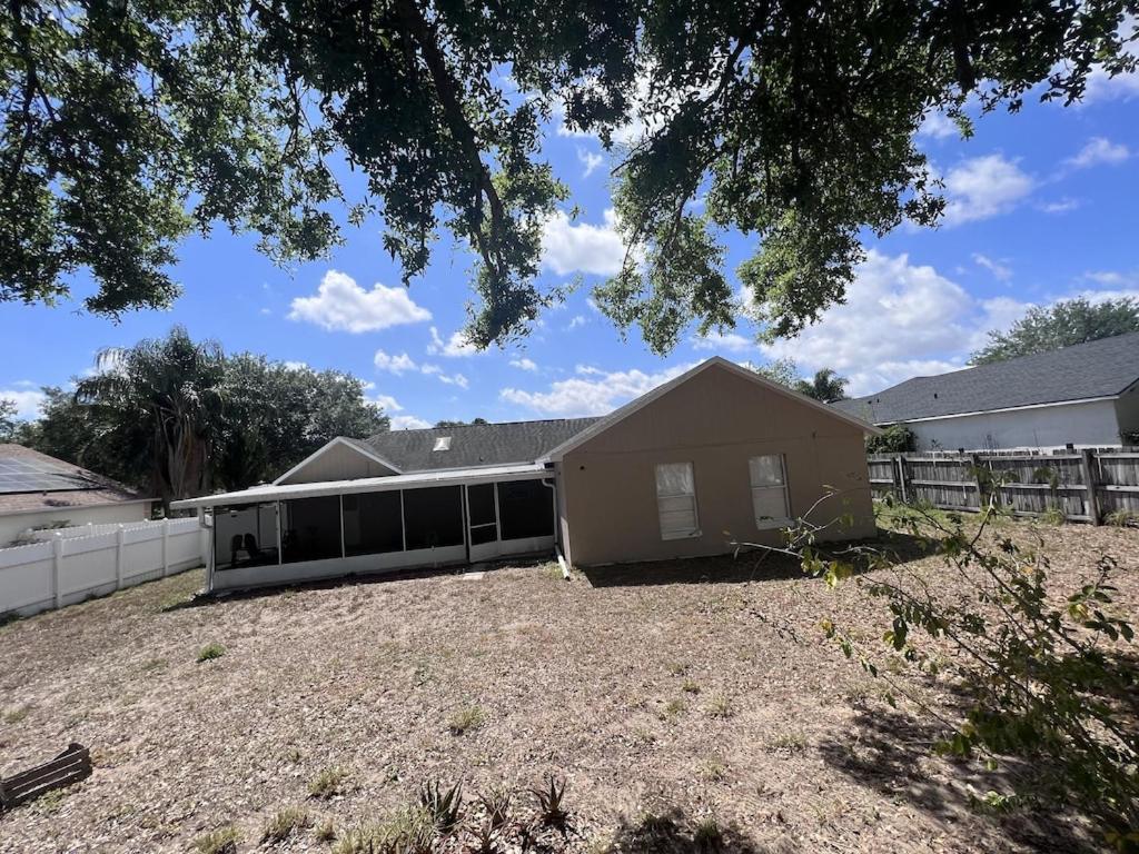 Holiday home Family Paradise. 3 Bedrooms, 2 Bathrooms.