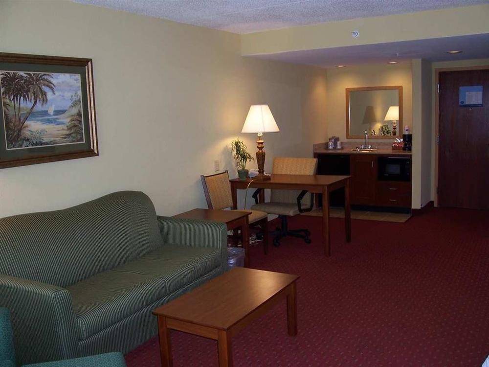 Hotel Express & Destin - Miramar By Ihg 3*