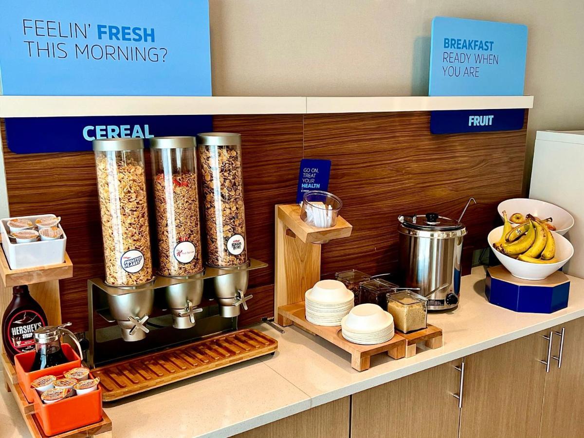 Express & Tampa-oldsmar By Ihg Hotel Oldsmar