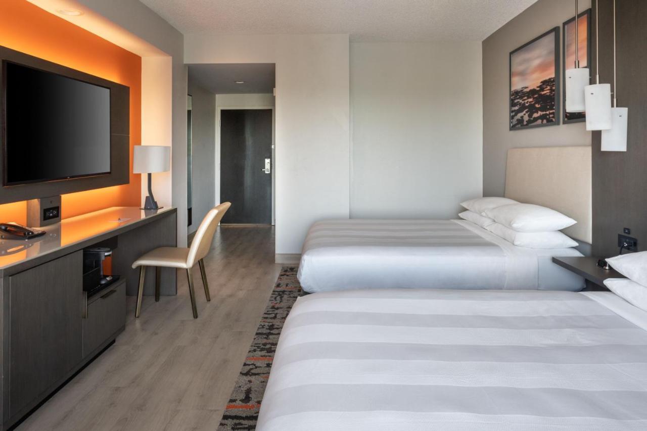Lauderdale Marriott & Convention Center Hotel