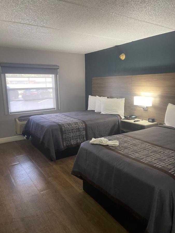 Days By Wyndham Orange City/deland Motel