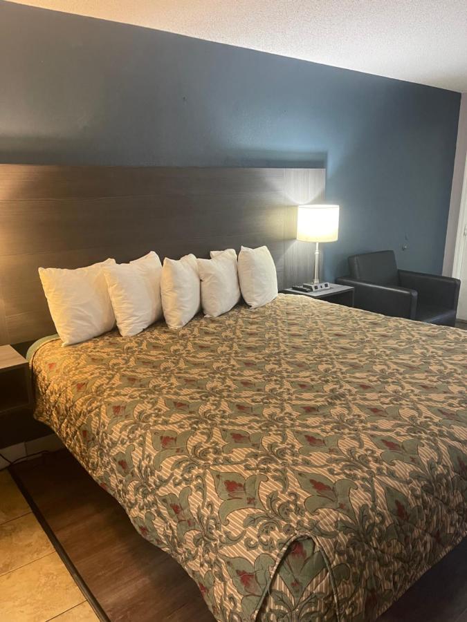 Motel Days By Wyndham Orange City/deland Orange City