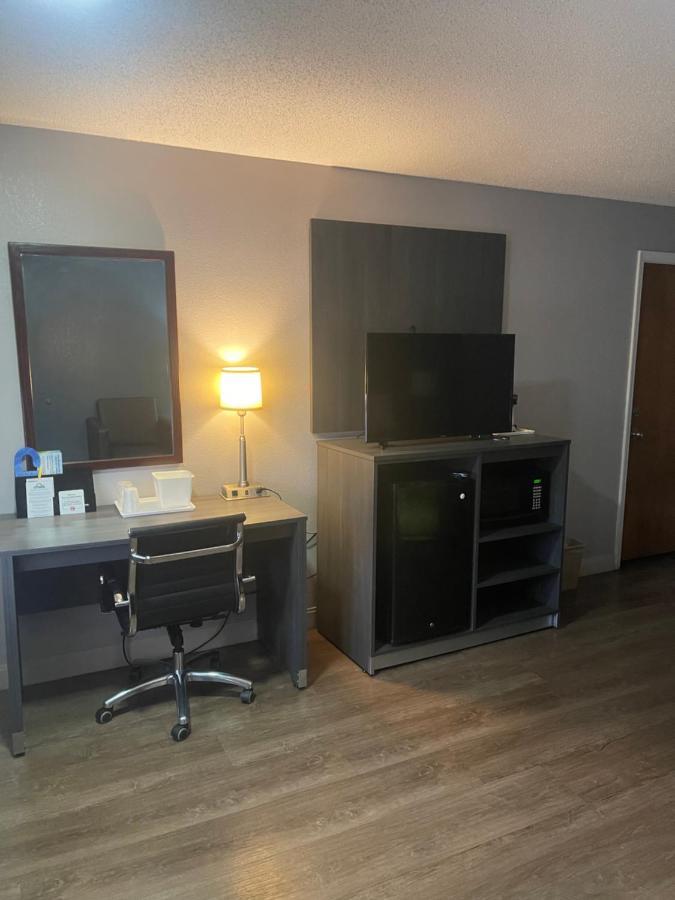 Days By Wyndham Orange City/deland Motel 2*