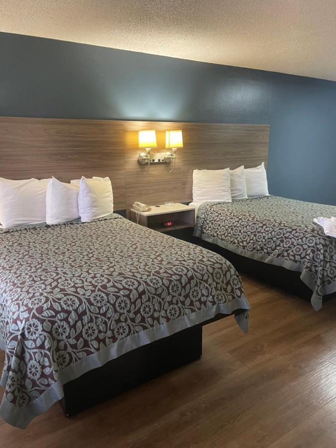 Motel Days By Wyndham Orange City/deland 2*