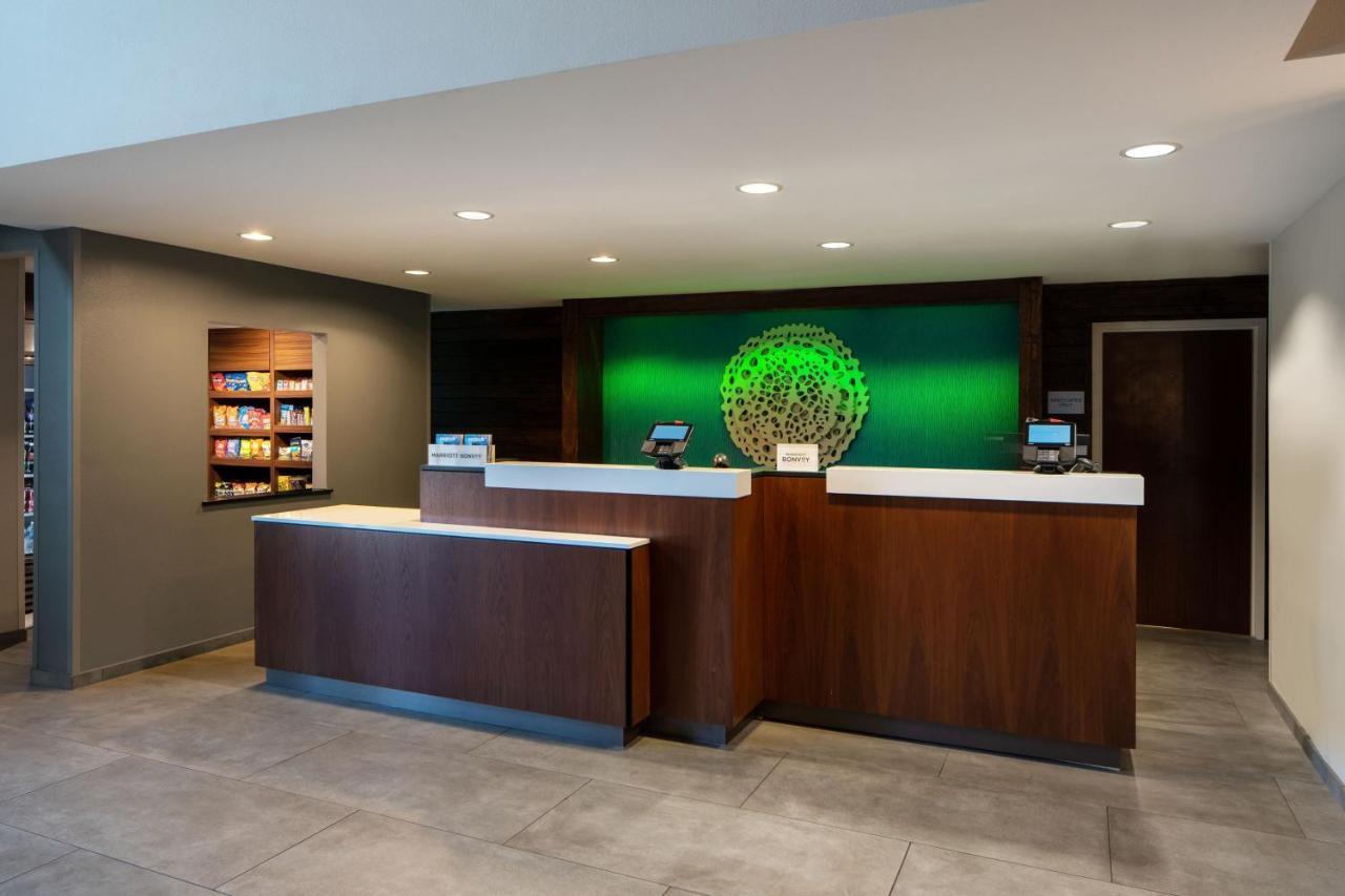 Hotel Fairfield & By Marriott