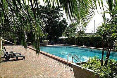 North Miami Gardens & (adults Only) 2*