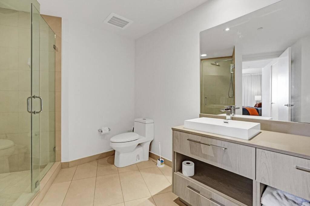 Apartment Chic 2bdr 2ba Water Front In Hyde