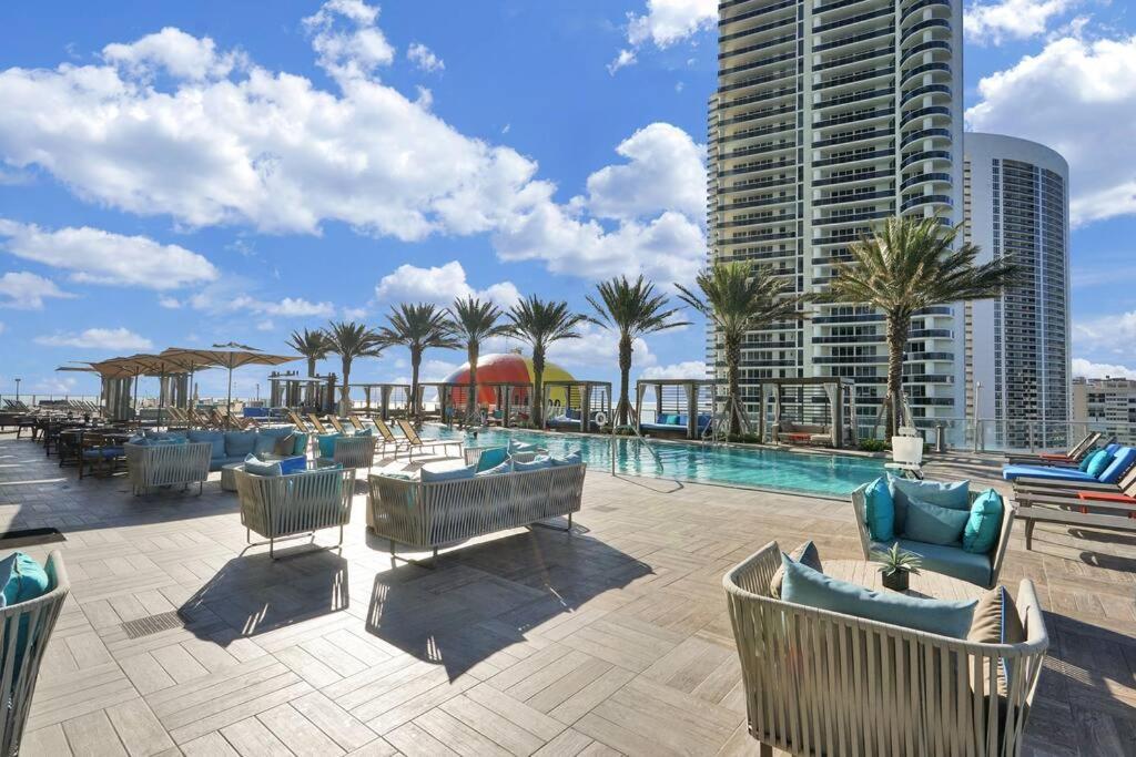Apartment Chic 2bdr 2ba Water Front In Hyde Hollywood