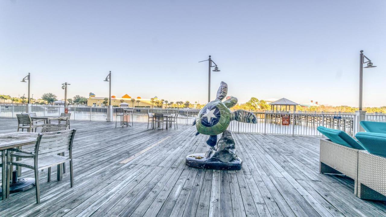 Laketown Wharf #338 By Nautical