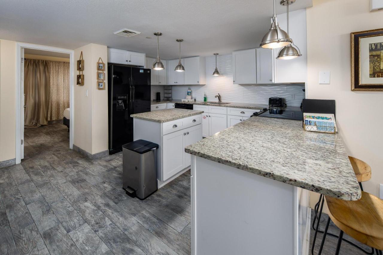 Nautilus 2411 Gulf View 2 Bedroom 4th Floor Free Service * Fort Walton Beach