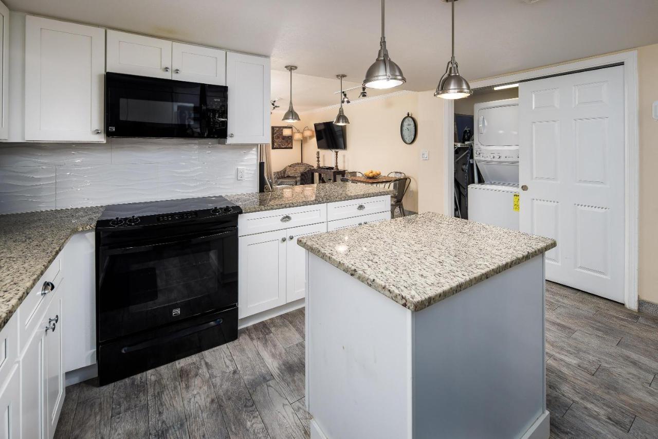 Nautilus 2411 Gulf View 2 Bedroom 4th Floor Free Service Holiday home Fort Walton Beach