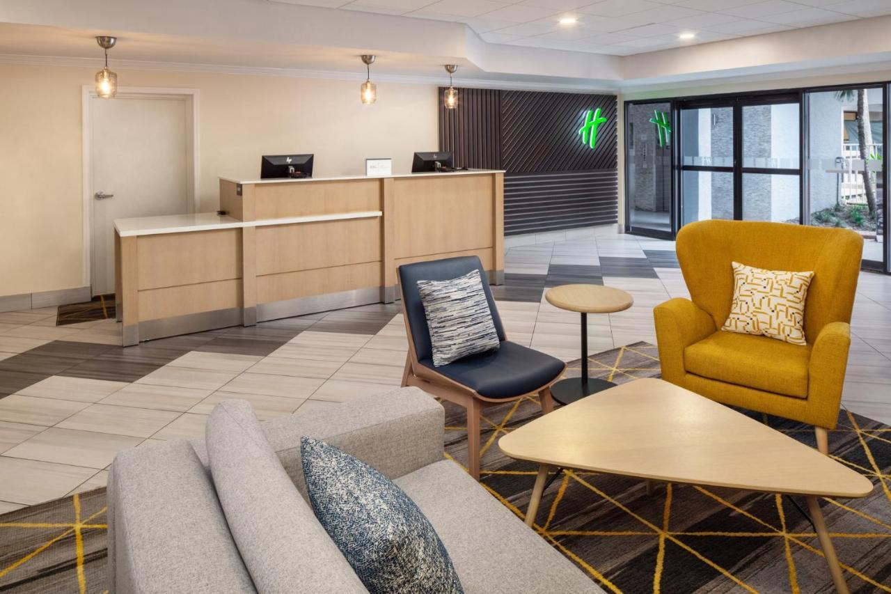 Hotel & - North