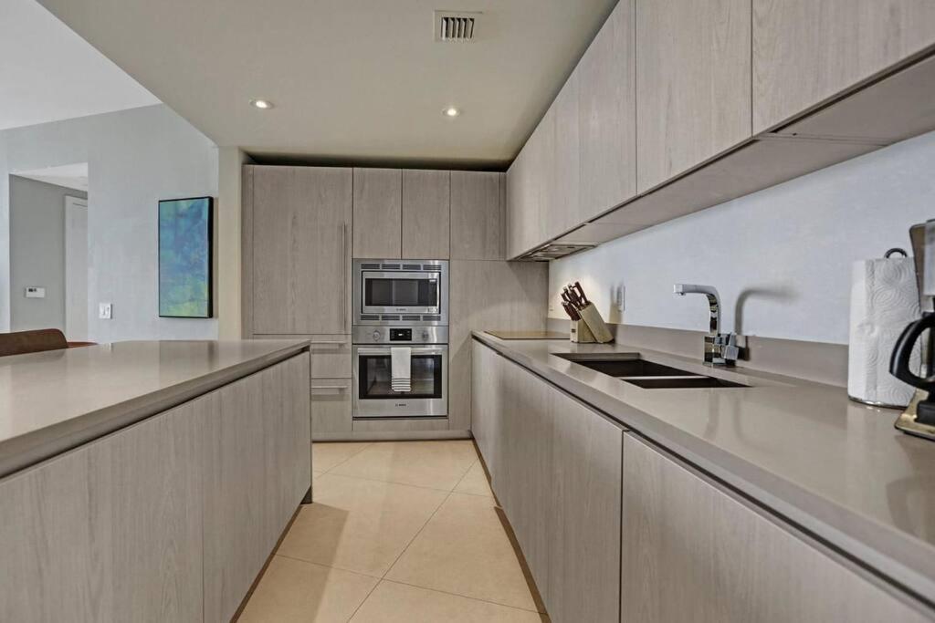 Apartment Chic 2bdr 2ba Water Front In Hyde