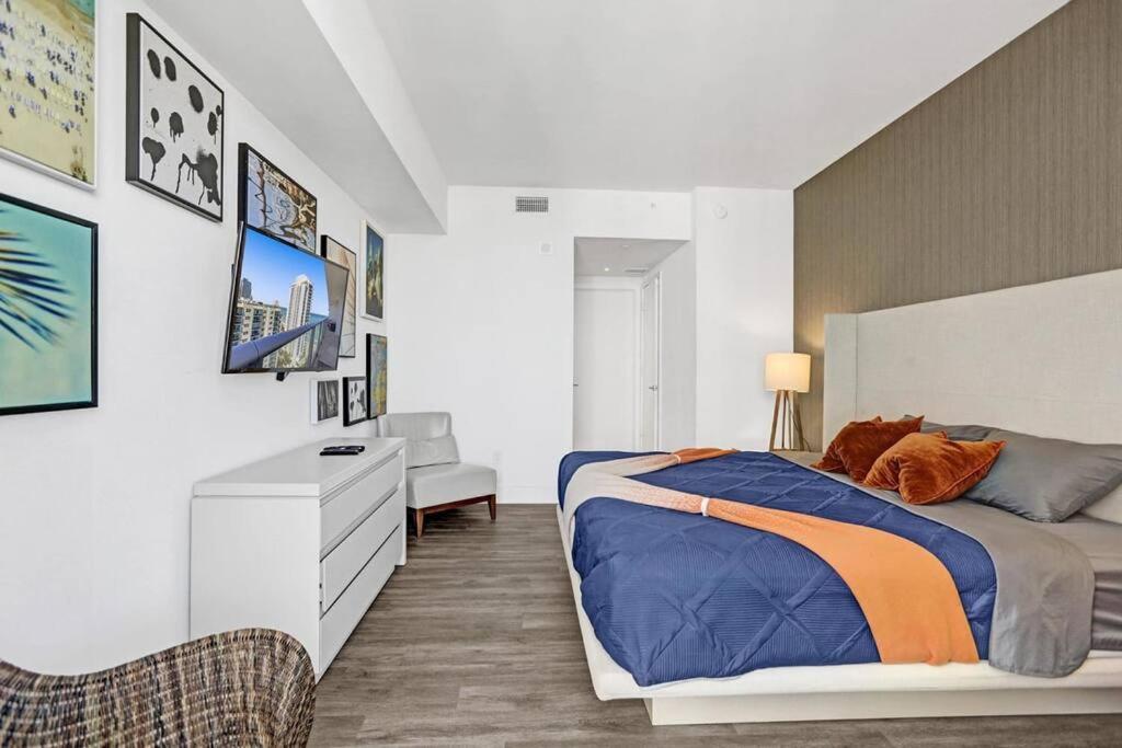 Chic 2bdr 2ba Water Front In Hyde Hollywood