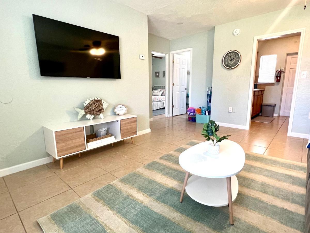 Beach Bungalow In Downtown * Cocoa Beach