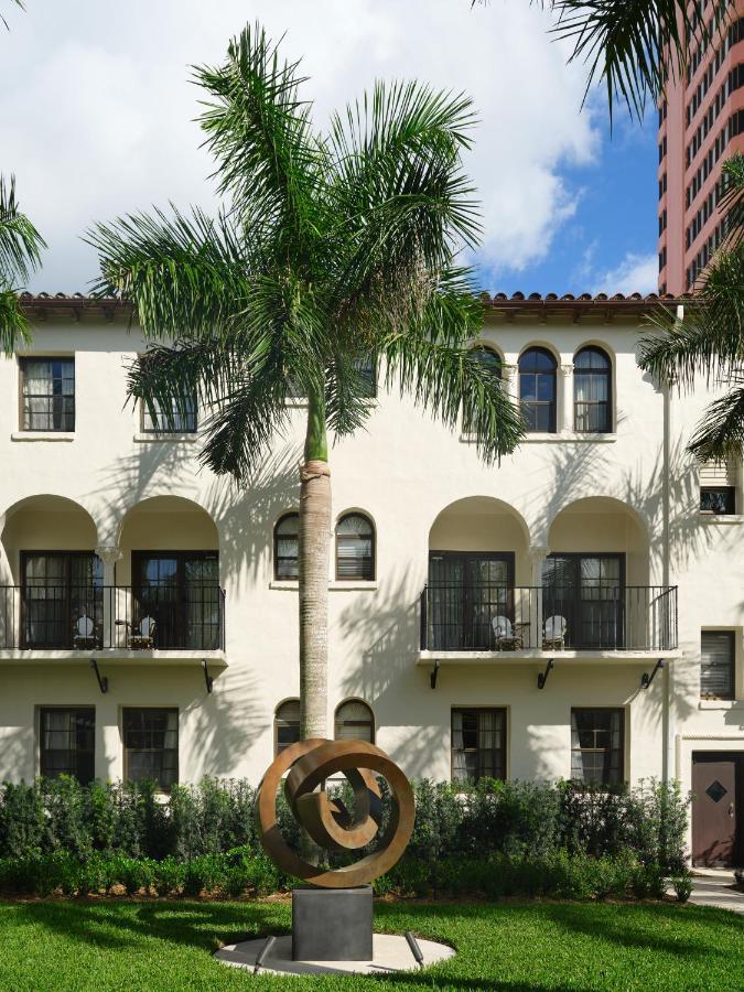 Cloister At The Hotel 4*