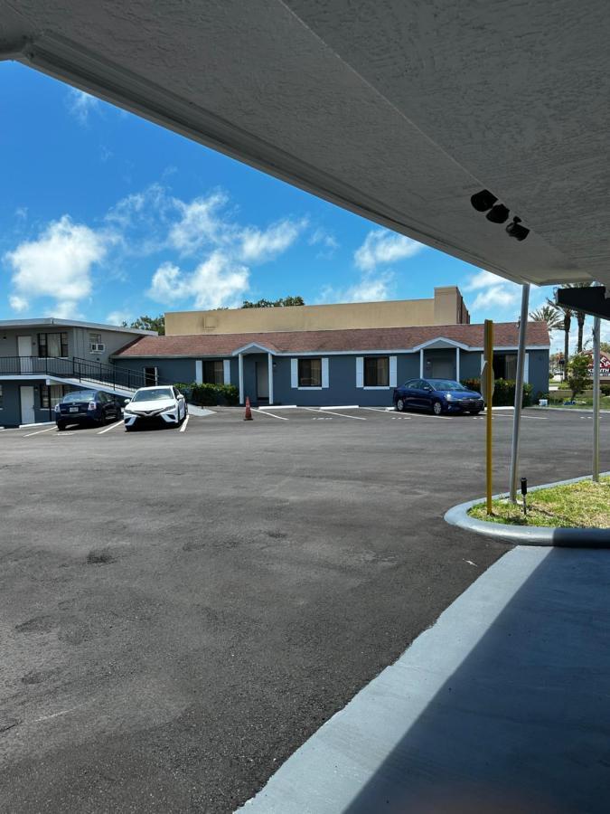 Red Carpet Daytona Motel 2*