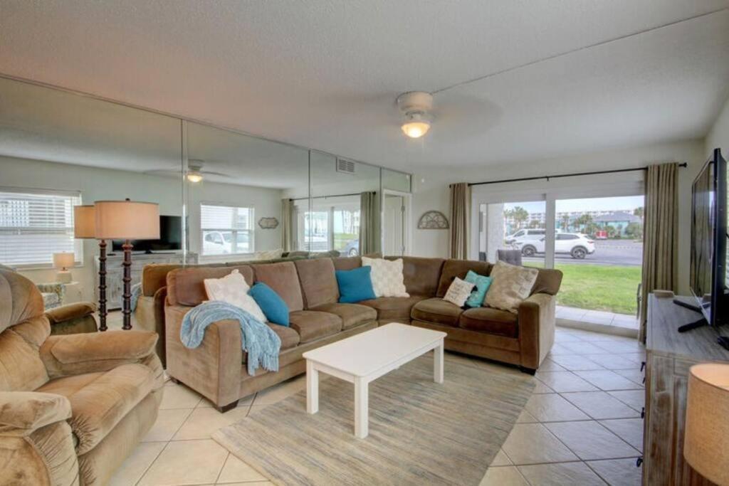 El Matador 219 - Ground Floor Unit *