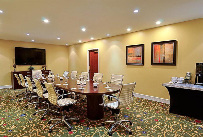 Hotel Courtyard By Marriott Sarasota/riverfront