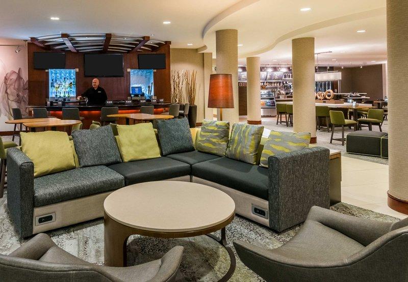 Courtyard Myers At I-75 And Gulf Coast Town Center Hotel Estero