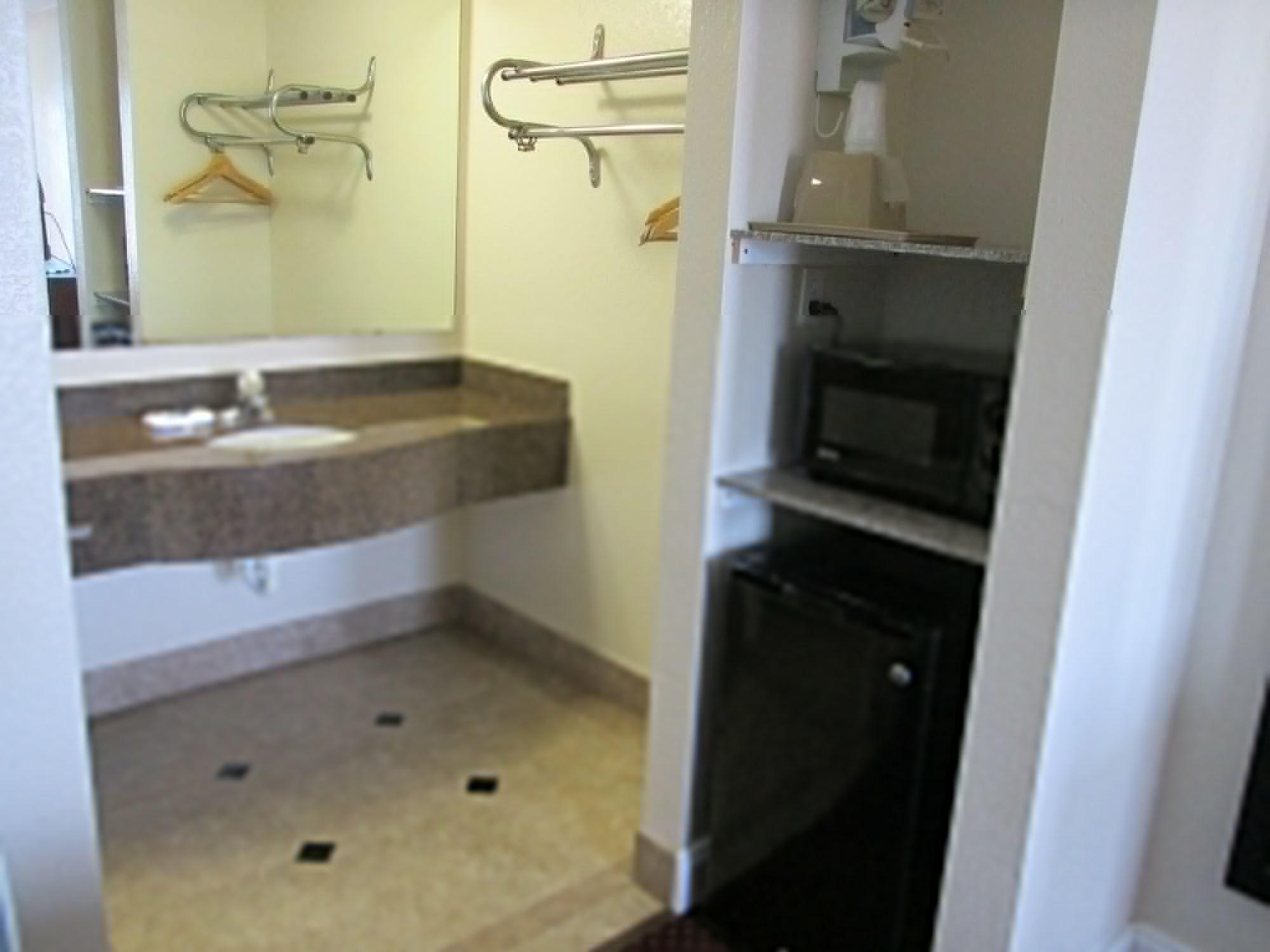 Regency Near Boardwalk & Hurlburt Field Motel
