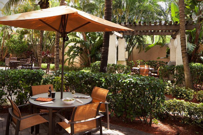 Courtyard By Marriott Lauderdale Airport & Cruise Port Hotel