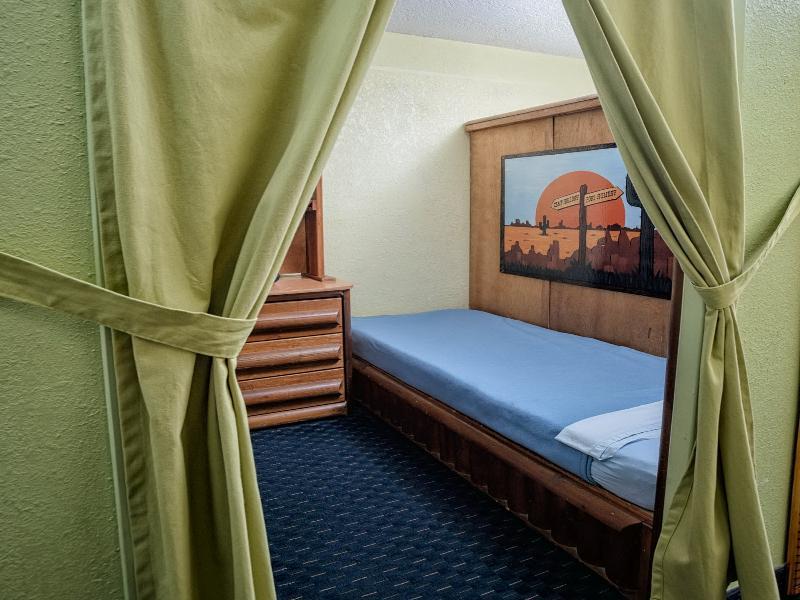 Seralago & Main Gate East Hotel 3*