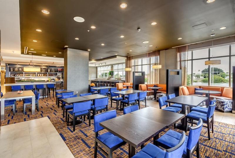 Hotel Courtyard By Marriott St. Petersburg Clearwater/madeira